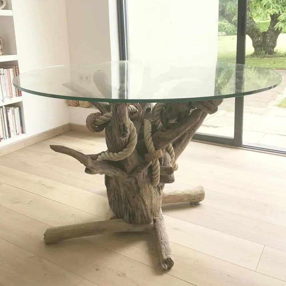 Table ronde en bois flotté